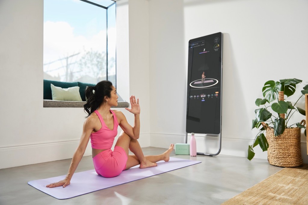 FITURE Introduces the Interactive Fitness Mirror with Industry