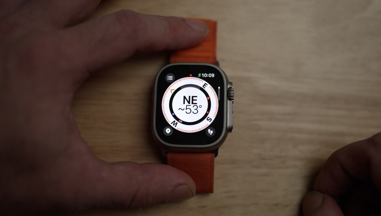 Apple Watch ultra compass app